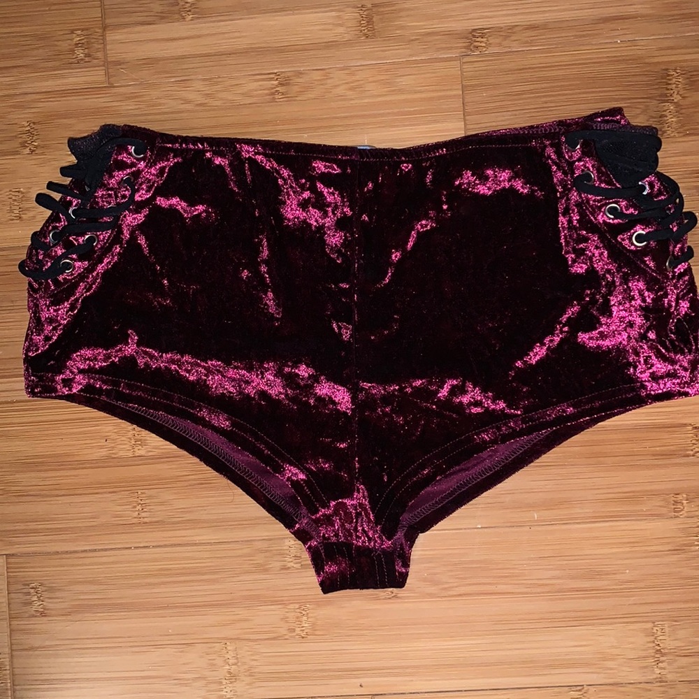 3/50$ iHeartRaves Crushed Velvet Booty Shorts